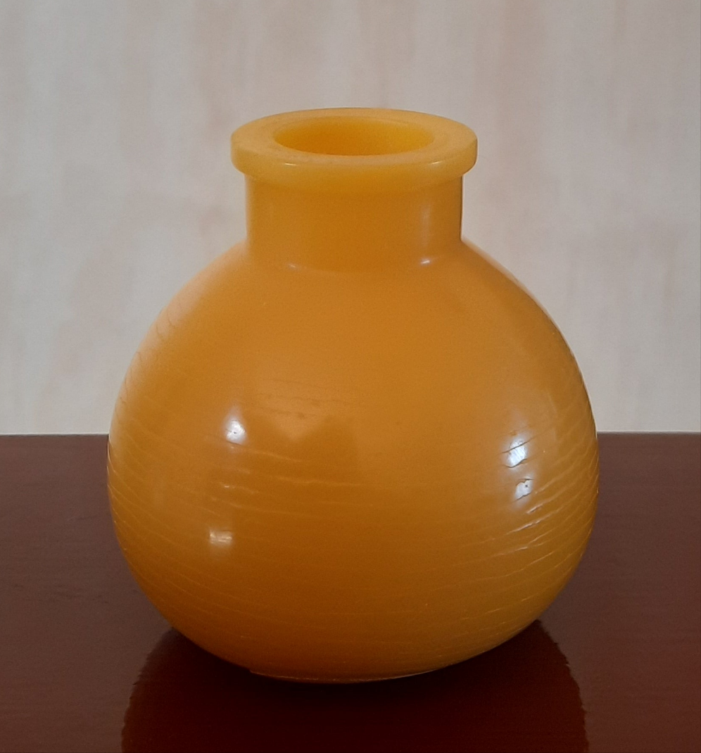 BEESWAX VASES